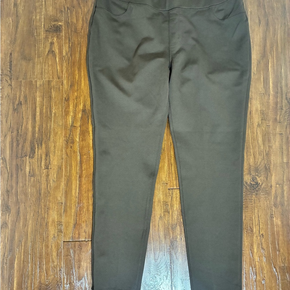 St. John’s Bay Women's Brown Pull On Skinny Leg Pants Plus NWOT 1X #PA12